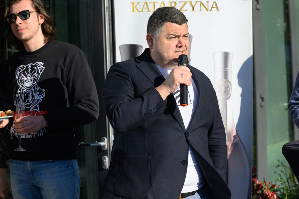 Новият многофункционален жилищен комплекс ERIA бе представен по време на специално събитие, което се проведе на 29-и април в търговския офис на проекта. 