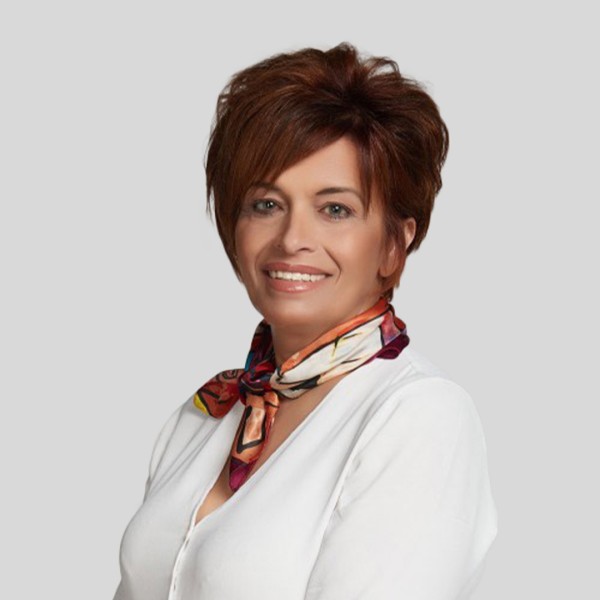Славина Йолова