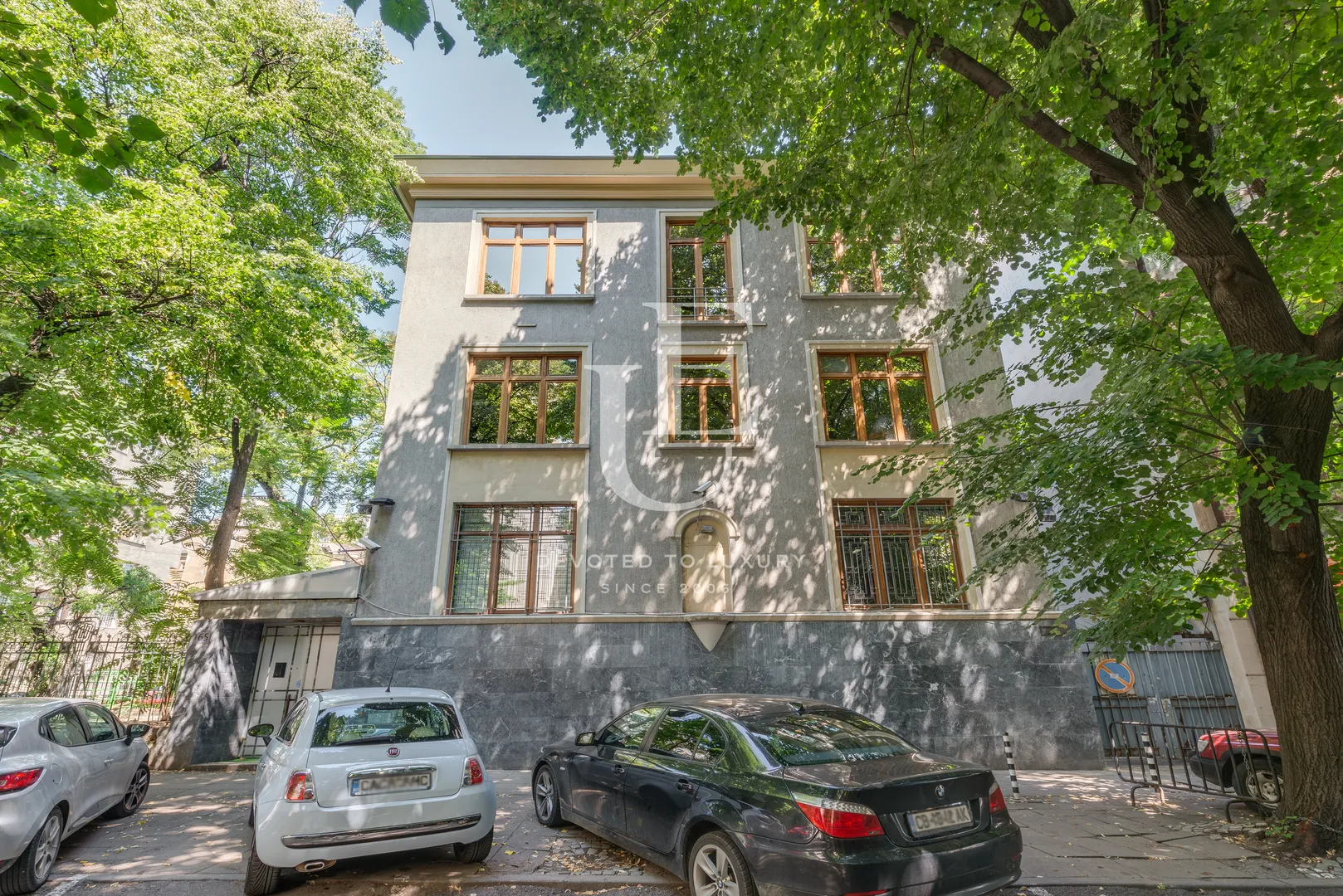 Main photo