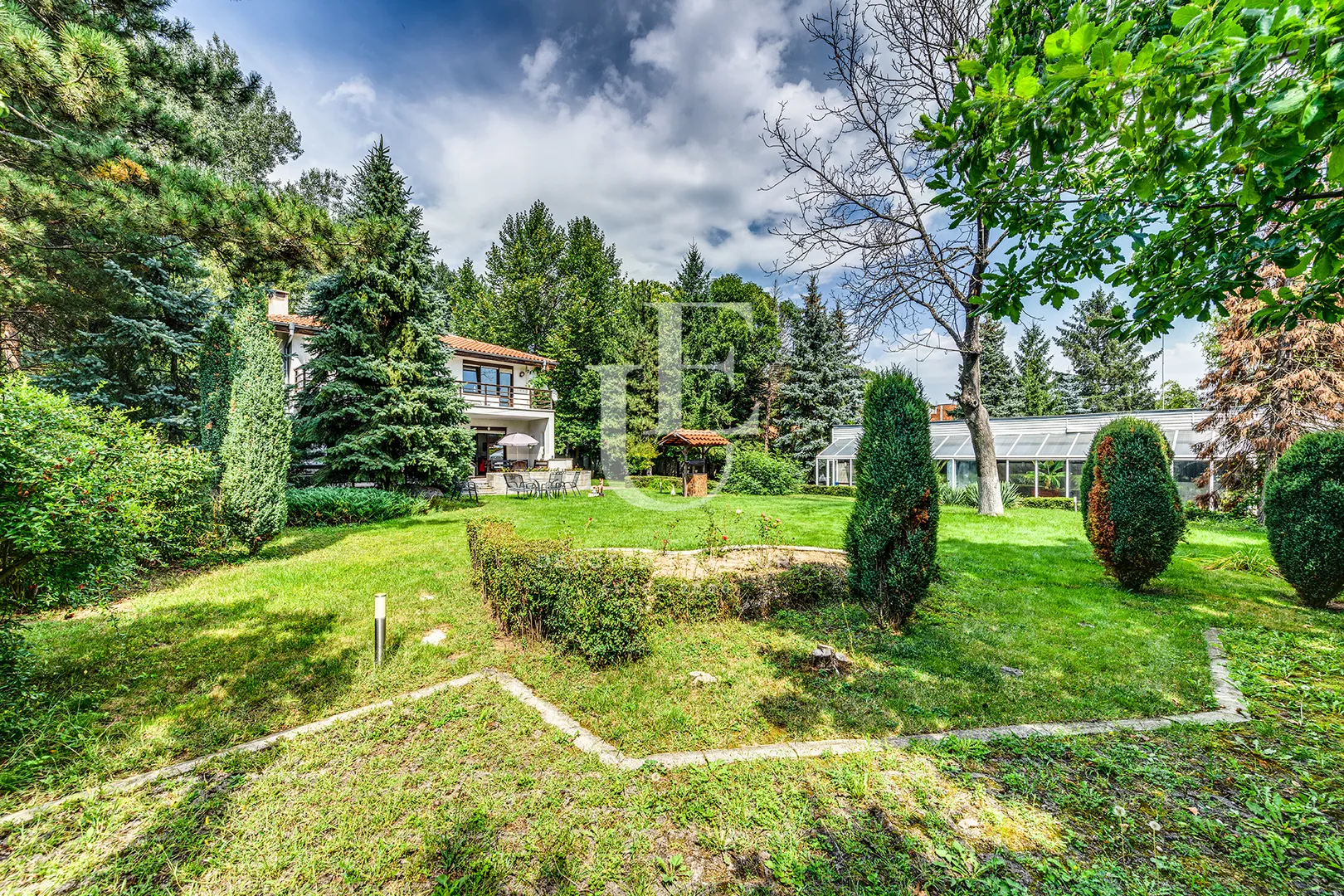 Main photo