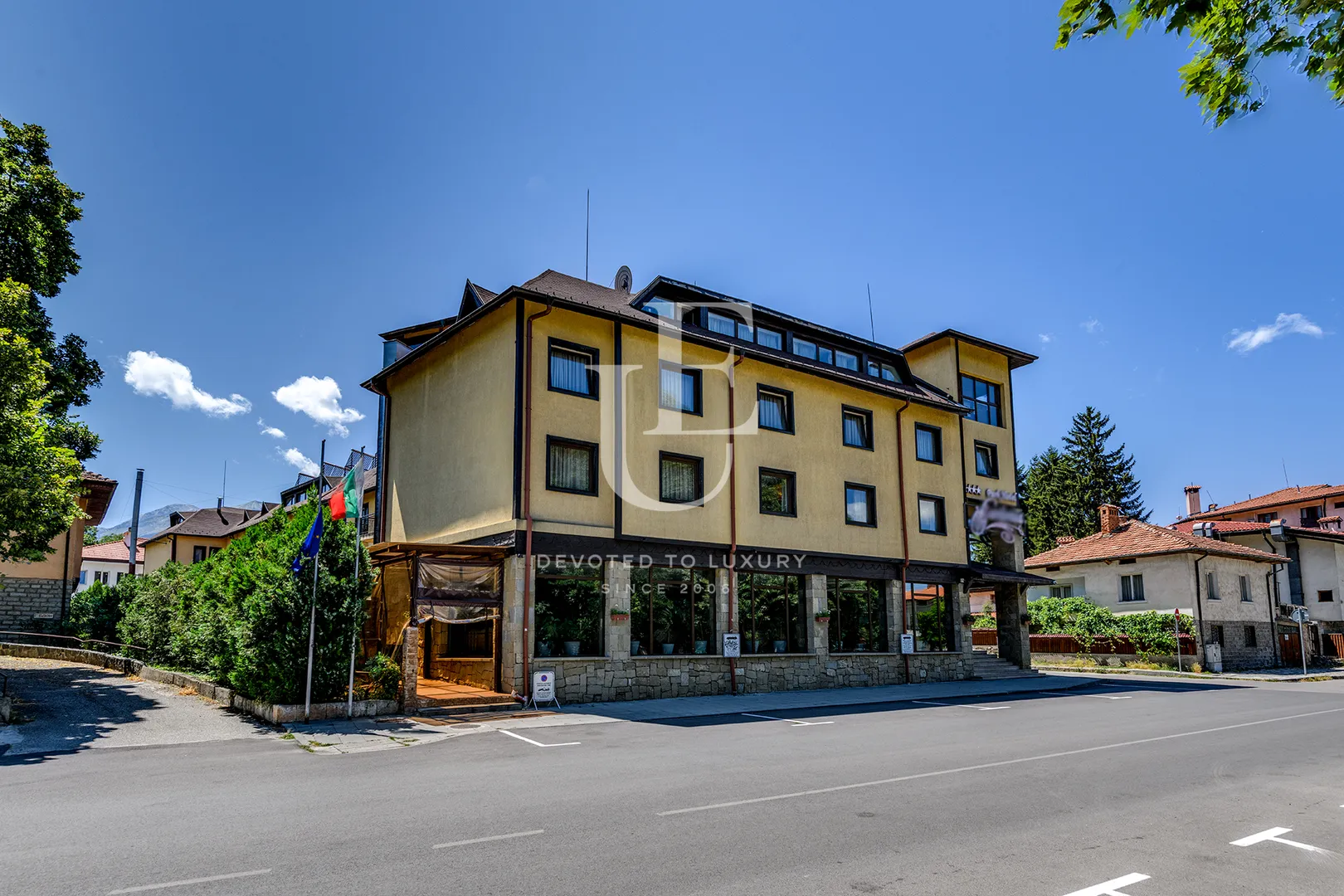 Main photo