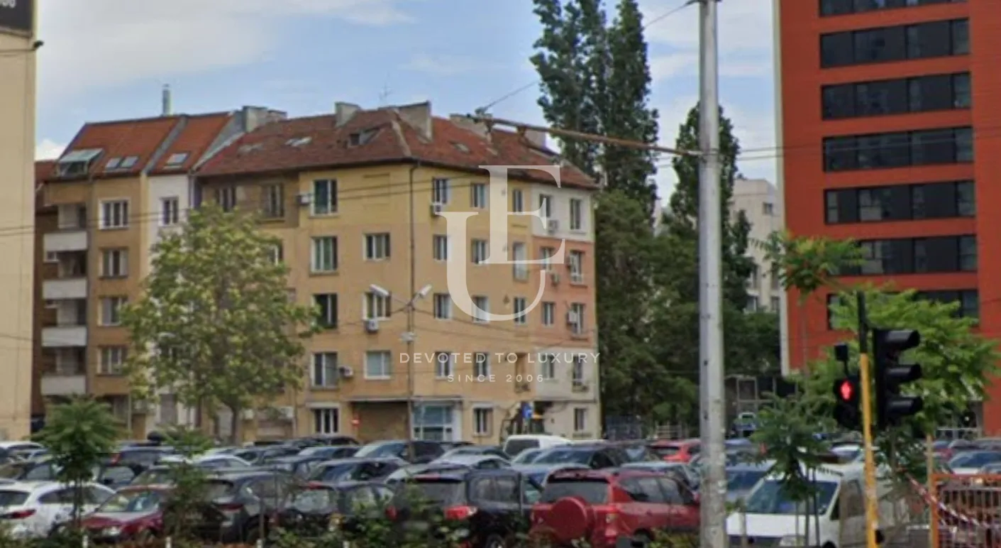Main photo