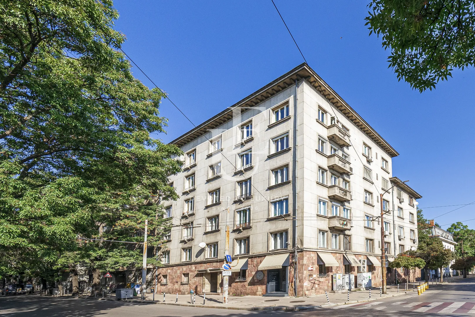 Main photo