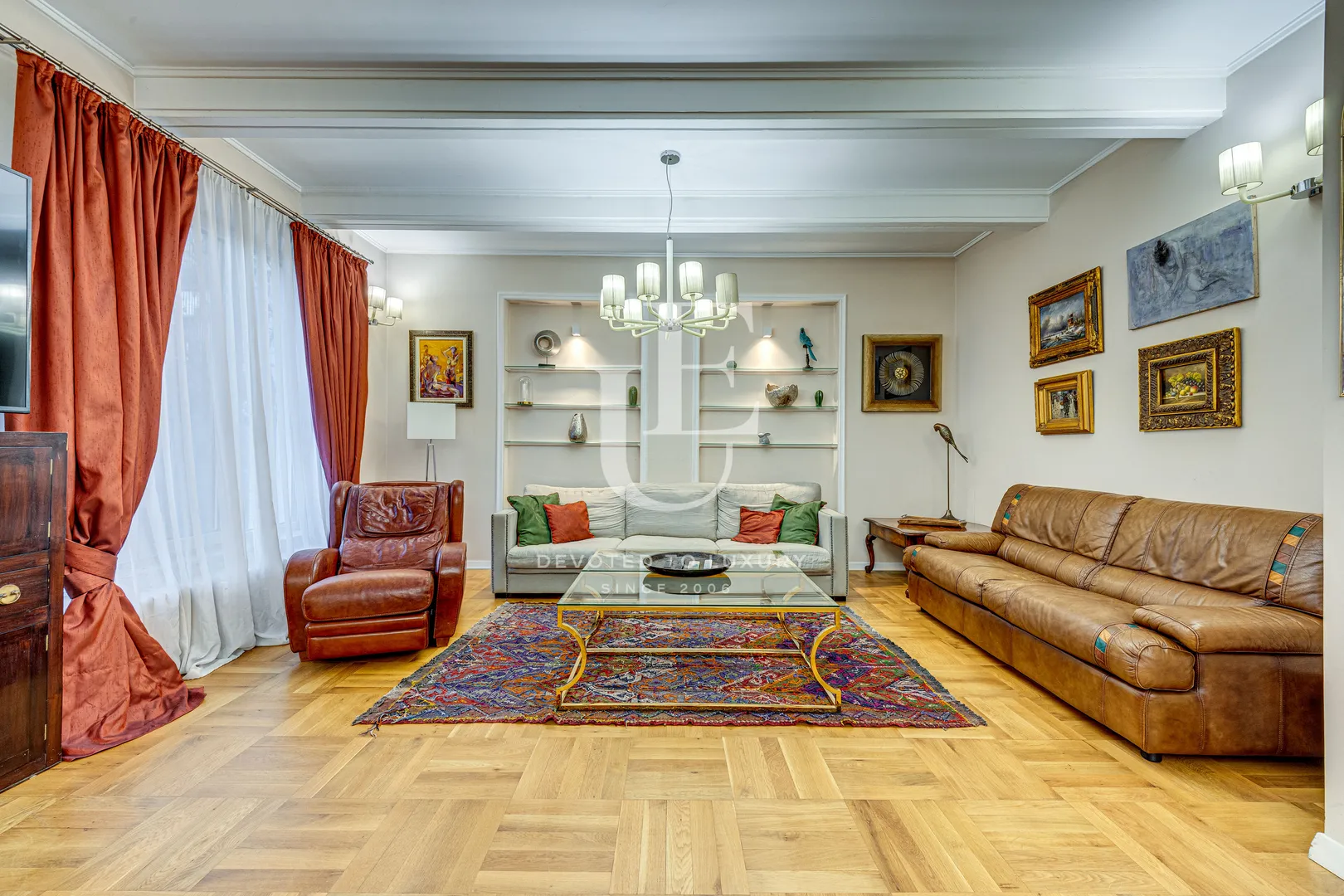 Main photo