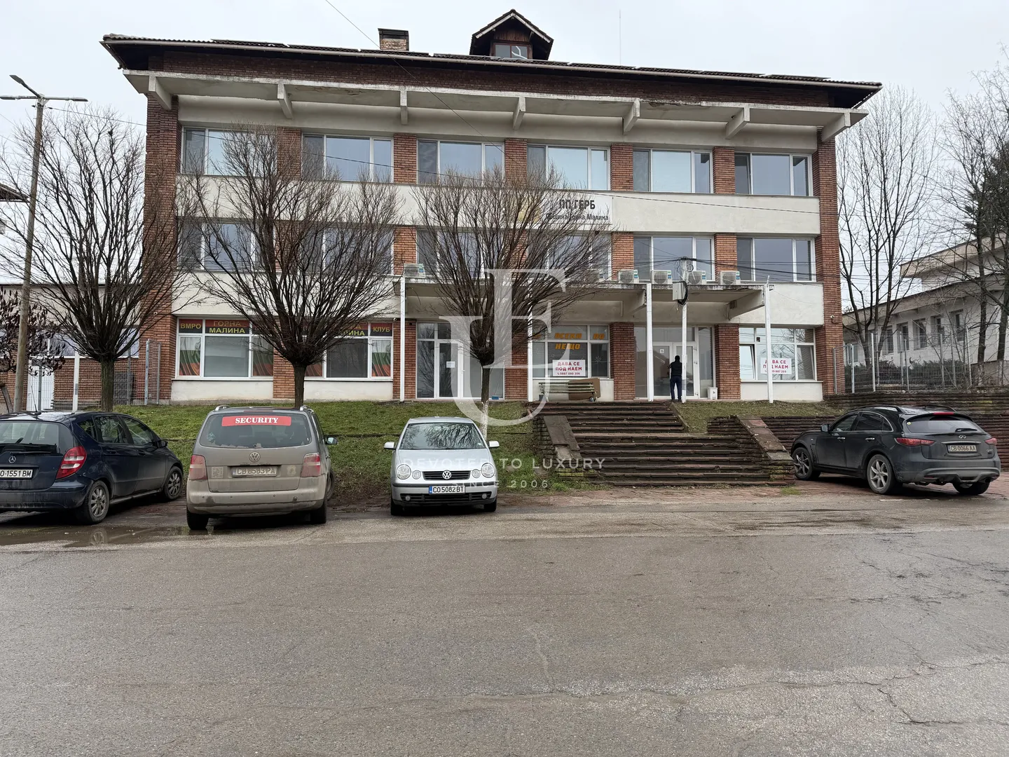 Main photo