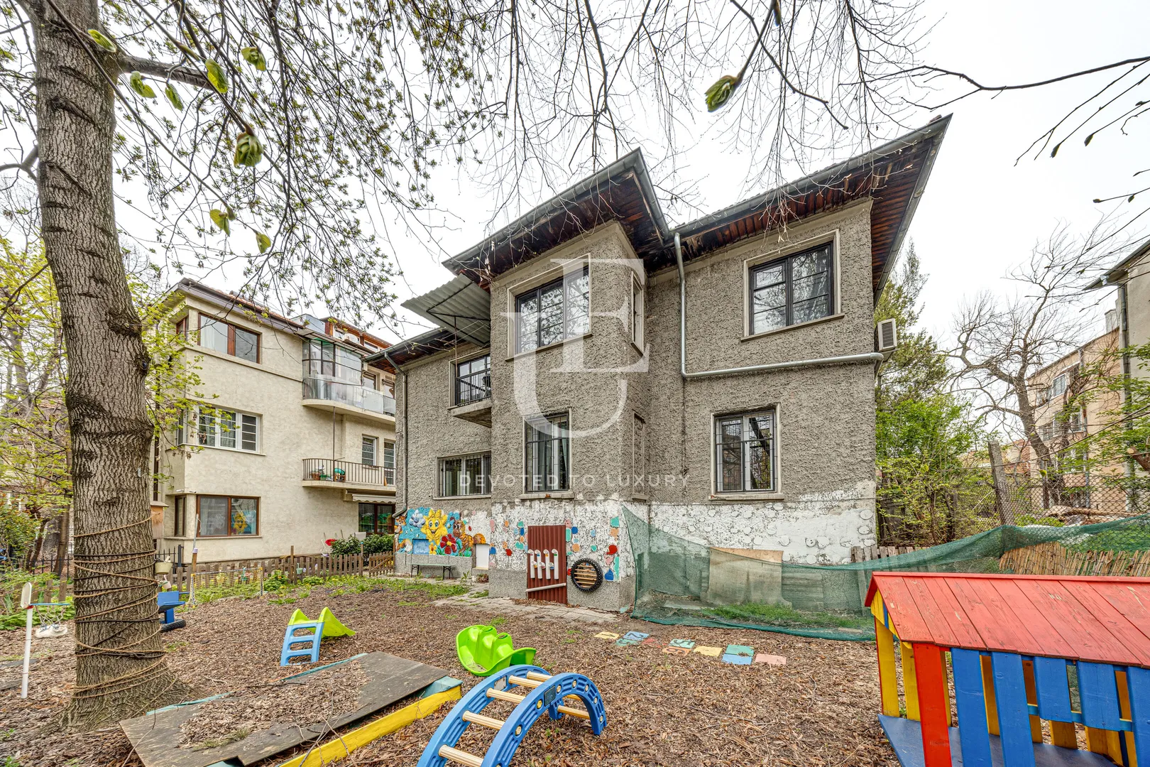 Main photo
