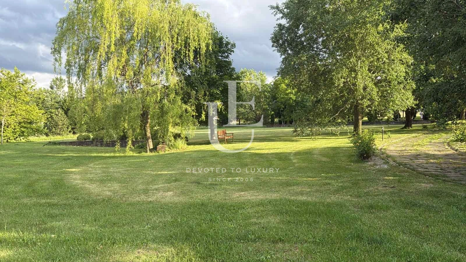 Main photo